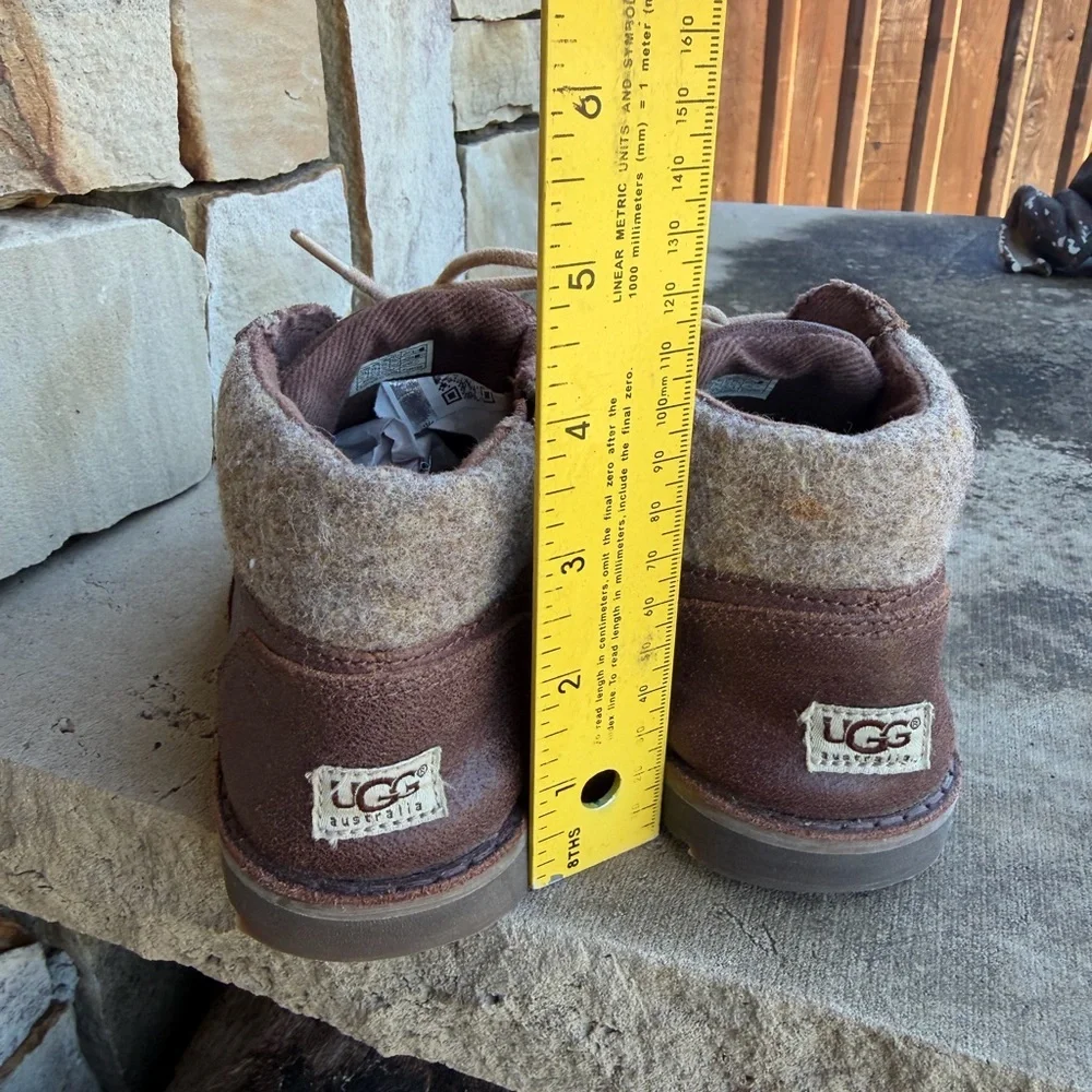 UGG Orin‎ Kids Brown Leather Lace-Up Boots w/shearling lining Sz-12 Toddler.   X